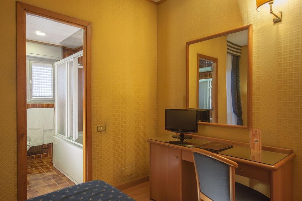 Park Hotel Dei Massimi Rome Exterior photo